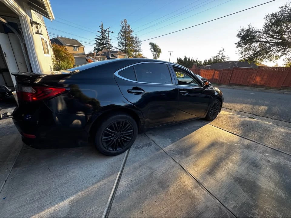 2014 Lexus ES 6th Gen - Image 3 of 10