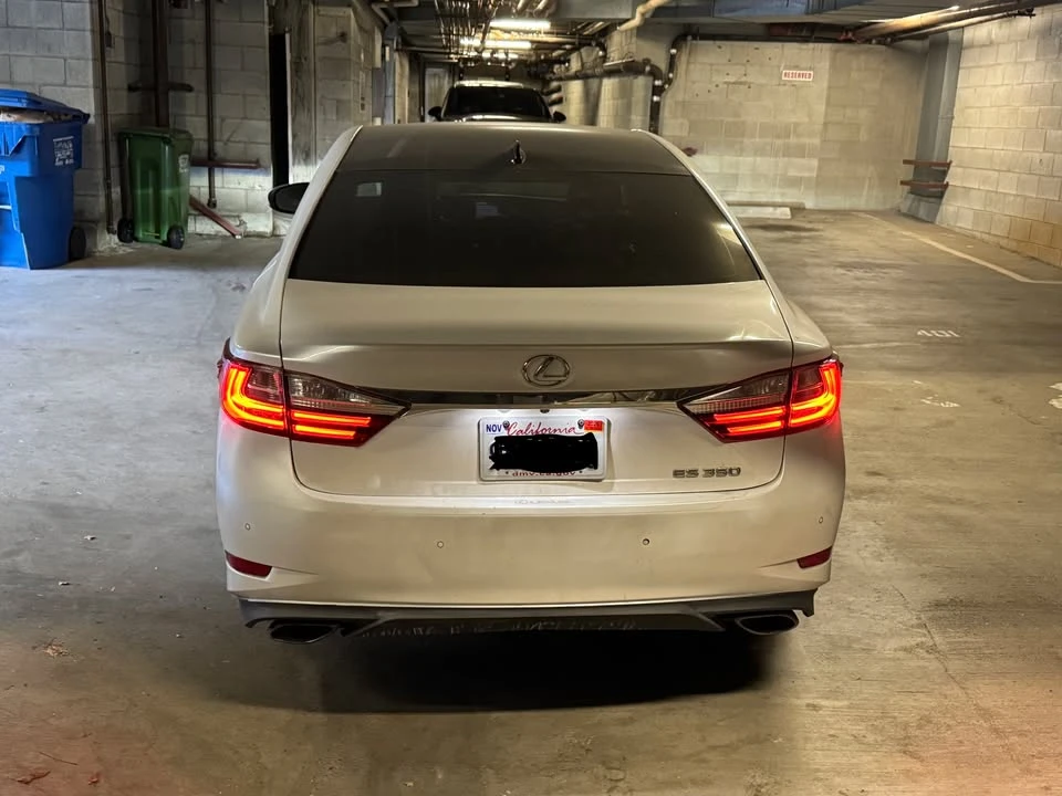 2016 Lexus ES 6th Gen - Image 4 of 10