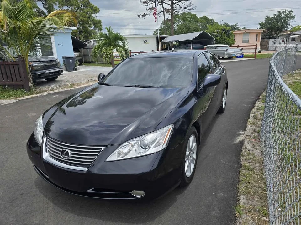 2007 Lexus ES 5th Gen - Image 2 of 10