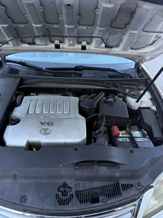 2011 Lexus ES 5th Gen - Image 7 of 10