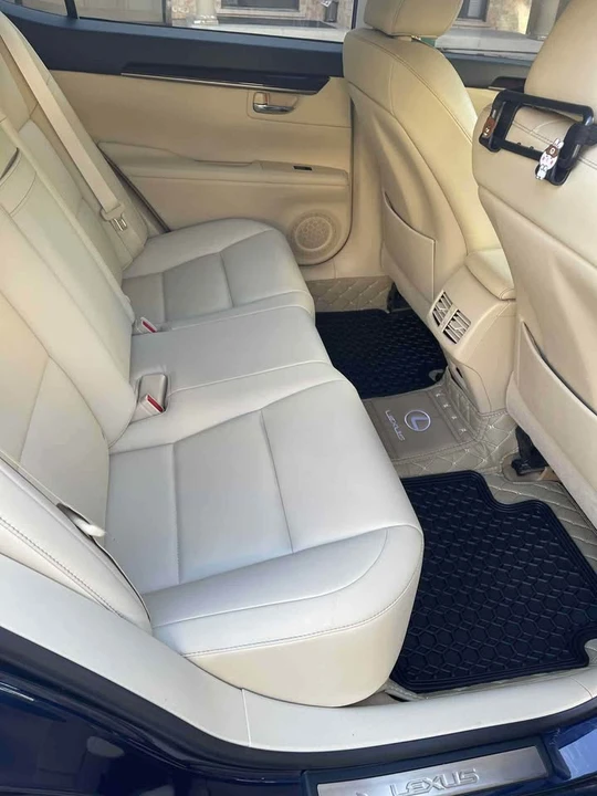 2013 Lexus ES 6th Gen - Image 5 of 7