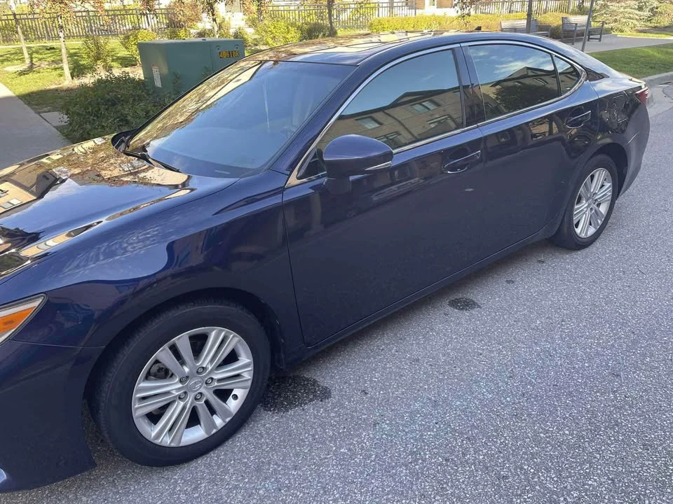 2013 Lexus ES 6th Gen - Image 3 of 7