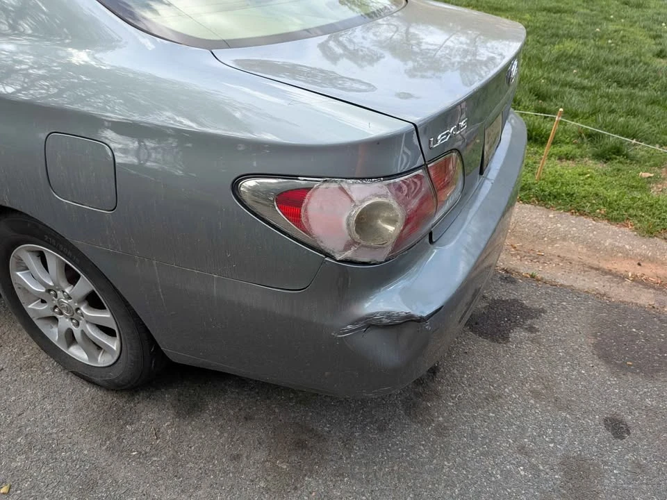 Lexus ES - Image 3 of 10