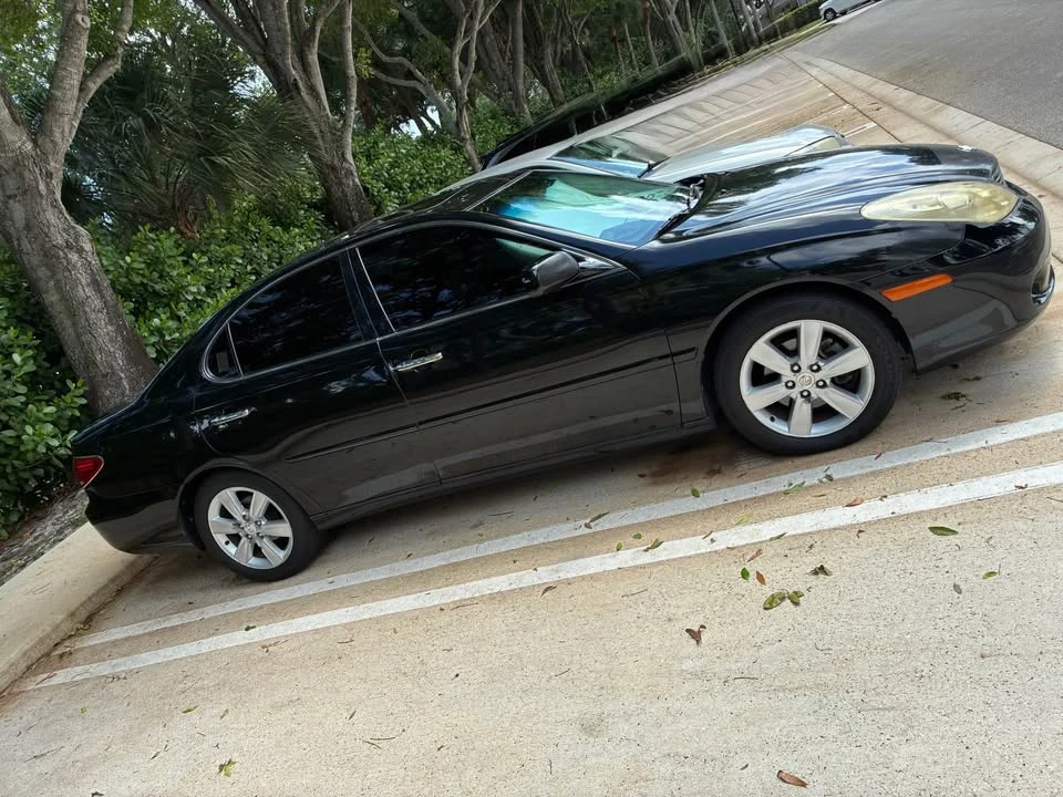 2005 Lexus ES 4th Gen - Image 2 of 7