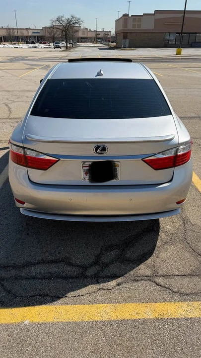 2013 Lexus ES 6th Gen - Image 3 of 9