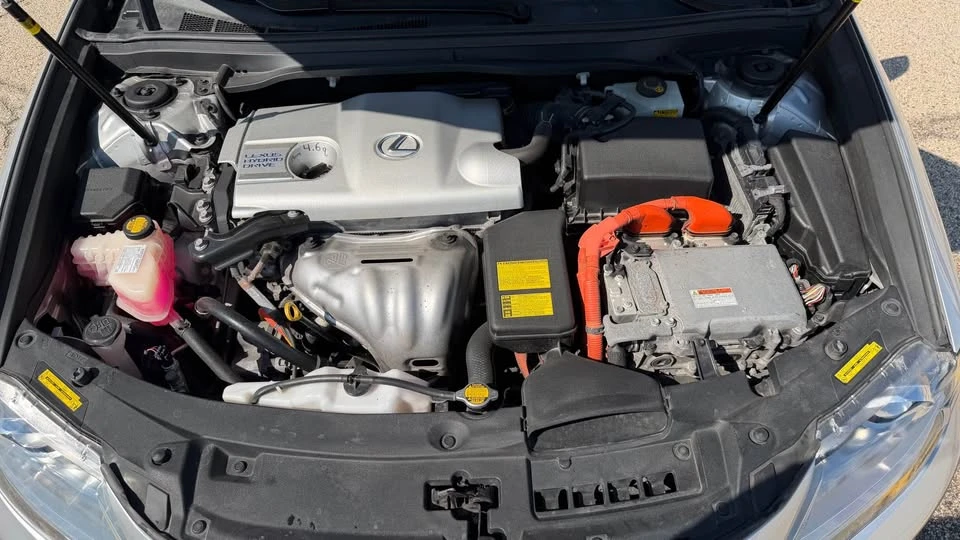 2013 Lexus ES 6th Gen - Image 9 of 9