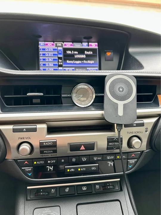 2013 Lexus ES 6th Gen - Image 6 of 10