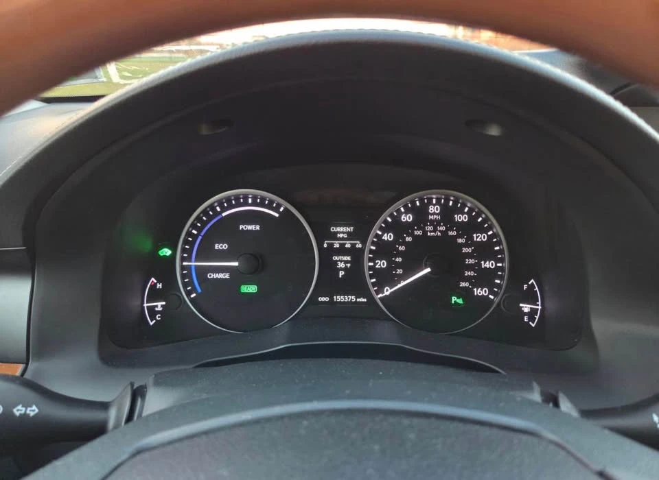 2013 Lexus ES 6th Gen - Image 2 of 10