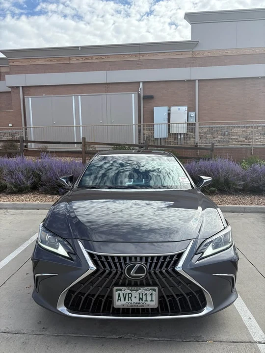 2023 Lexus ES 7th Gen - Image 2 of 10