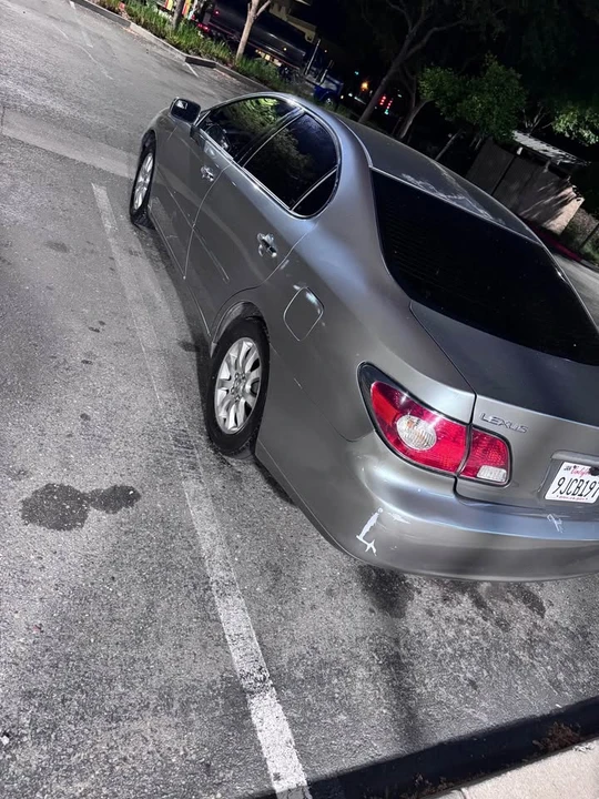 2004 Lexus ES 4th Gen - Image 5 of 10