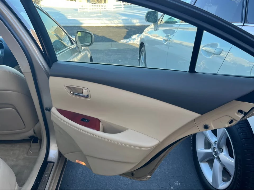 2007 Lexus ES 5th Gen - Image 7 of 10