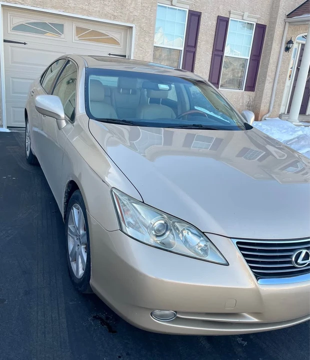 2007 Lexus ES 5th Gen - Image 2 of 10