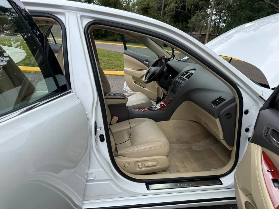 2007 Lexus ES 5th Gen - Image 7 of 9