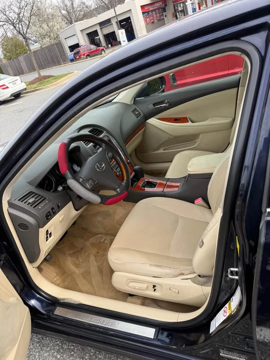 2010 Lexus ES 5th Gen - Image 8 of 8