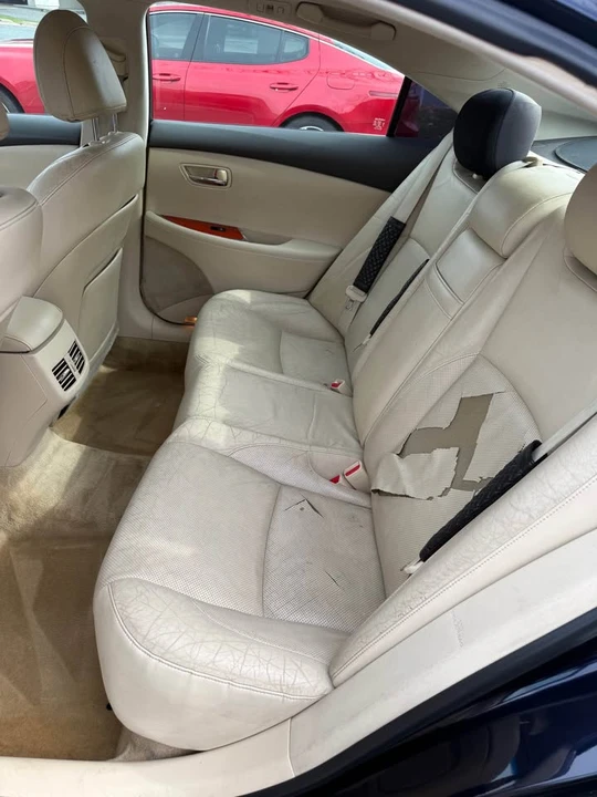 2010 Lexus ES 5th Gen - Image 5 of 8