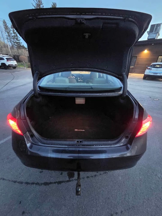 2010 Lexus ES 5th Gen - Image 10 of 10