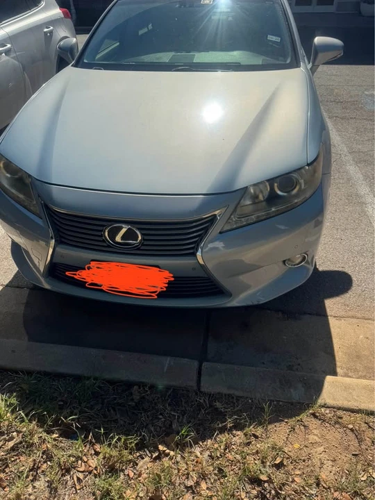 2013 Lexus ES 6th Gen - Image 2 of 4