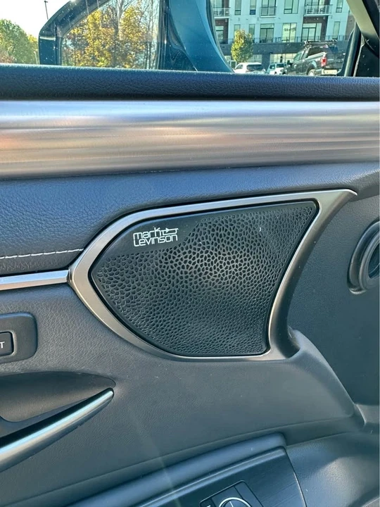 2019 Lexus ES 7th Gen - Image 7 of 9