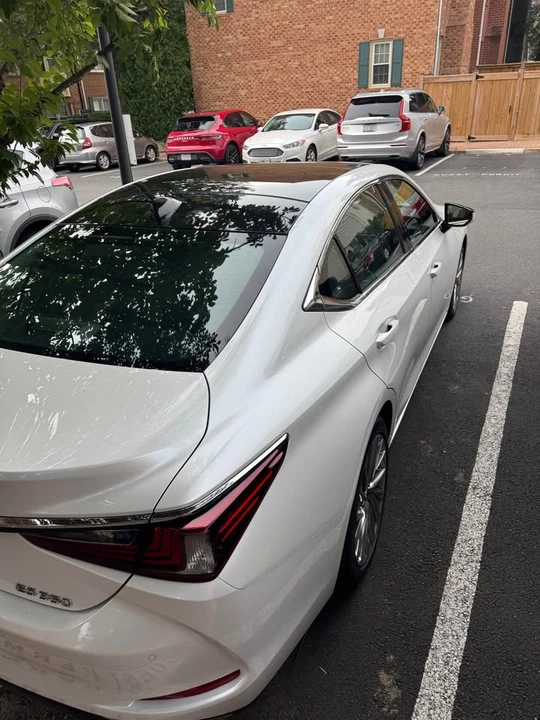 2019 Lexus ES 7th Gen - Image 10 of 10