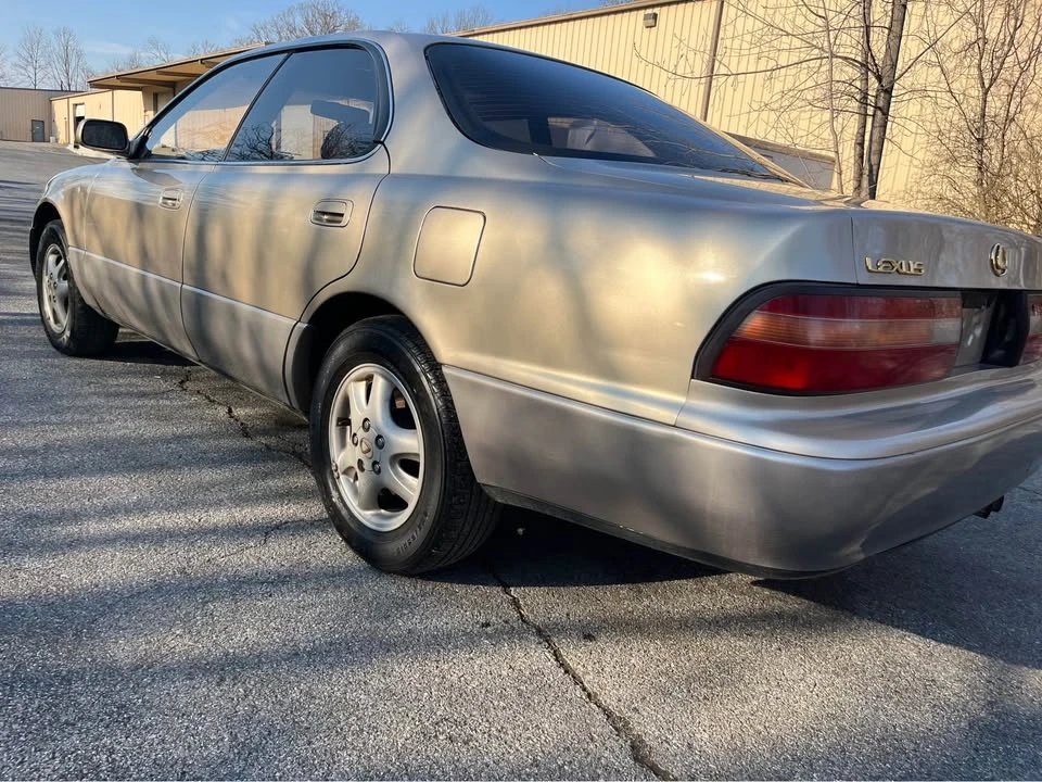1996 Lexus ES 2nd Gen - Image 6 of 10