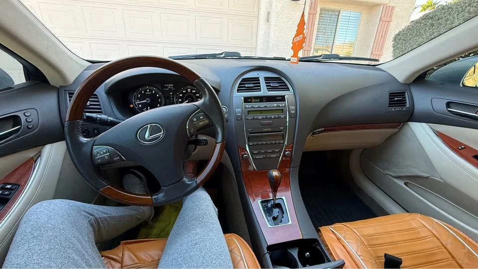 2011 Lexus ES 5th Gen - Image 4 of 10