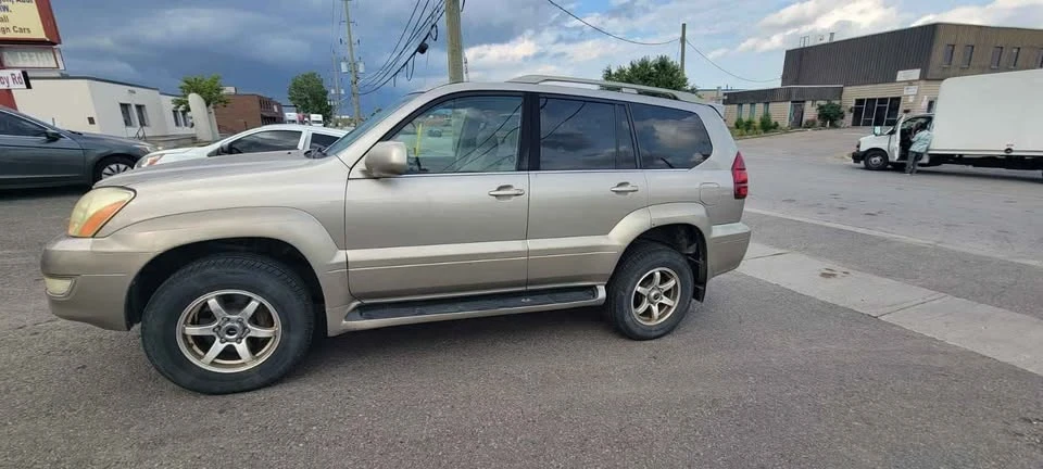 2005 Lexus GX 1st Gen - Image 5 of 7