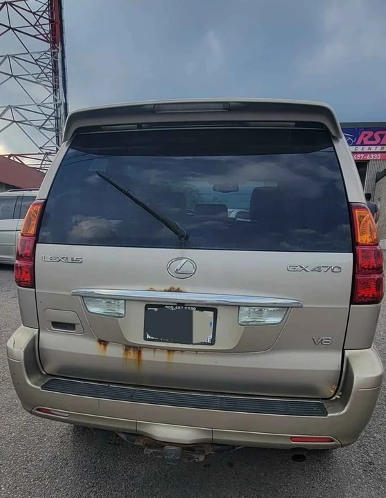 2005 Lexus GX 1st Gen - Image 2 of 7