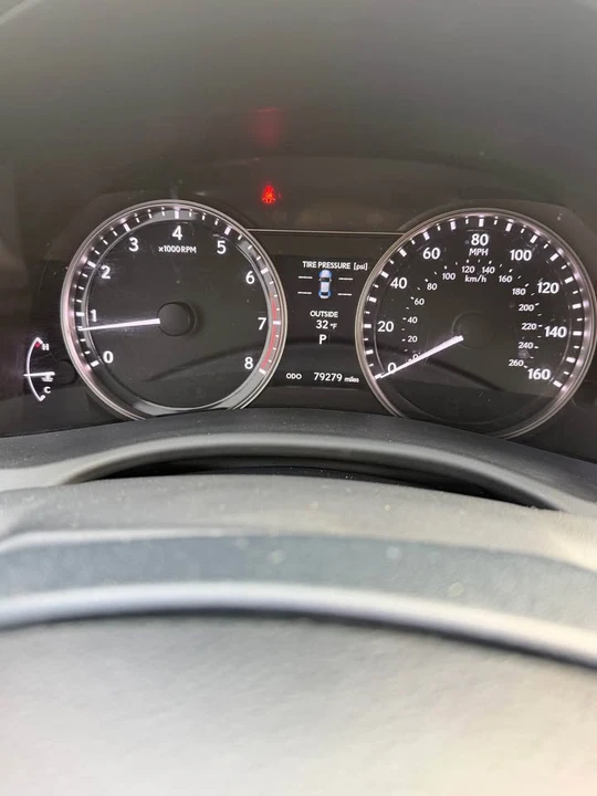 2014 Lexus GS 4th Gen - Image 8 of 10