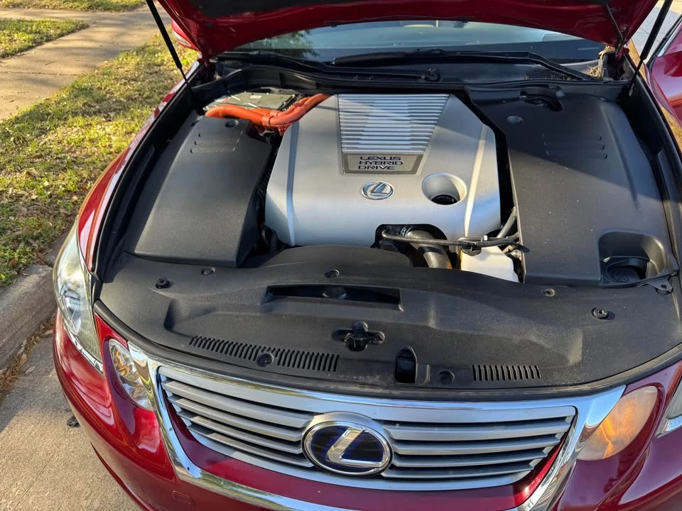 2011 Lexus GS 3rd Gen - Image 2 of 10