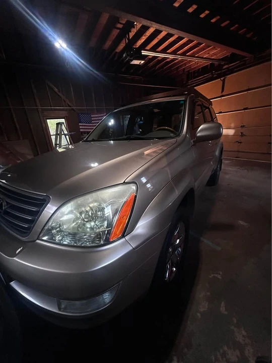 2005 Lexus GX 1st Gen - Image 9 of 10