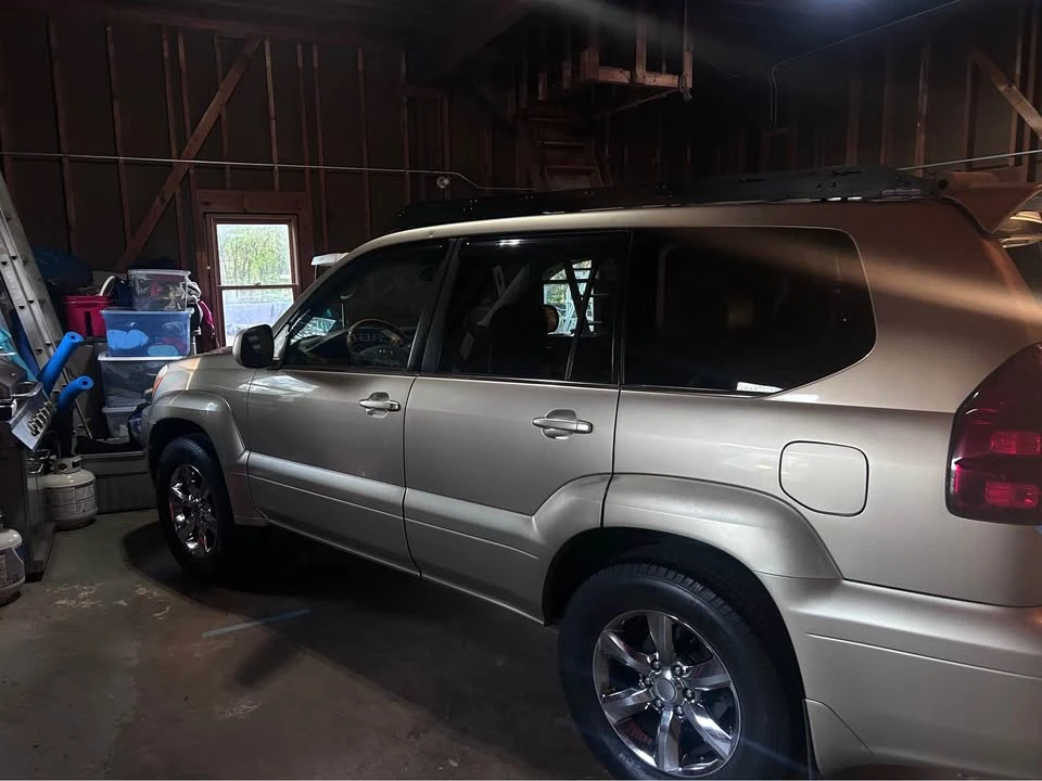 2005 Lexus GX 1st Gen - Image 8 of 10