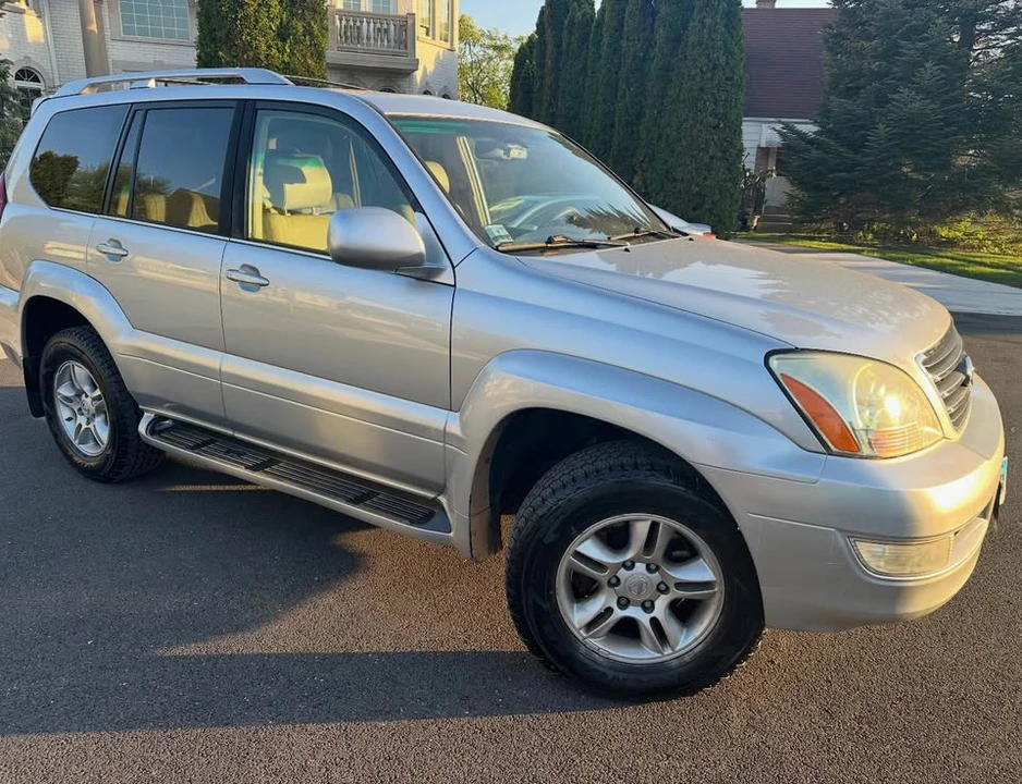 2007 Lexus GX 1st Gen - Image 3 of 10