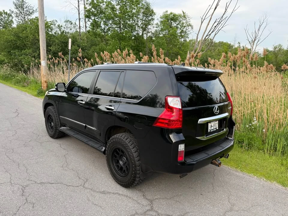 Lexus GX - Image 3 of 5