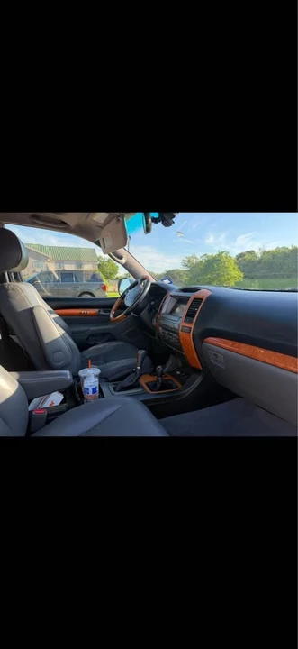 2004 Lexus GX 1st Gen - Image 3 of 10