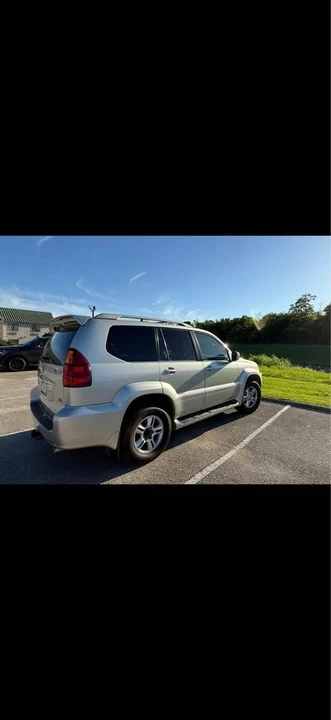 2004 Lexus GX 1st Gen - Image 2 of 10
