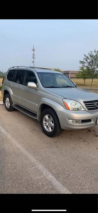 2004 Lexus GX 1st Gen - Image 4 of 4