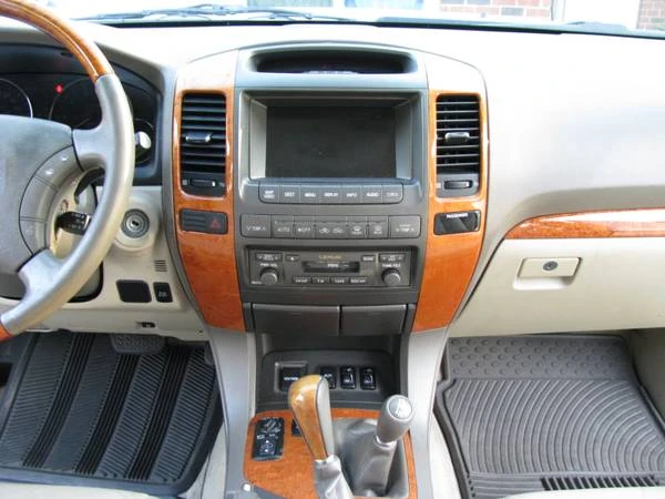 2007 Lexus GX 1st Gen - Image 9 of 17