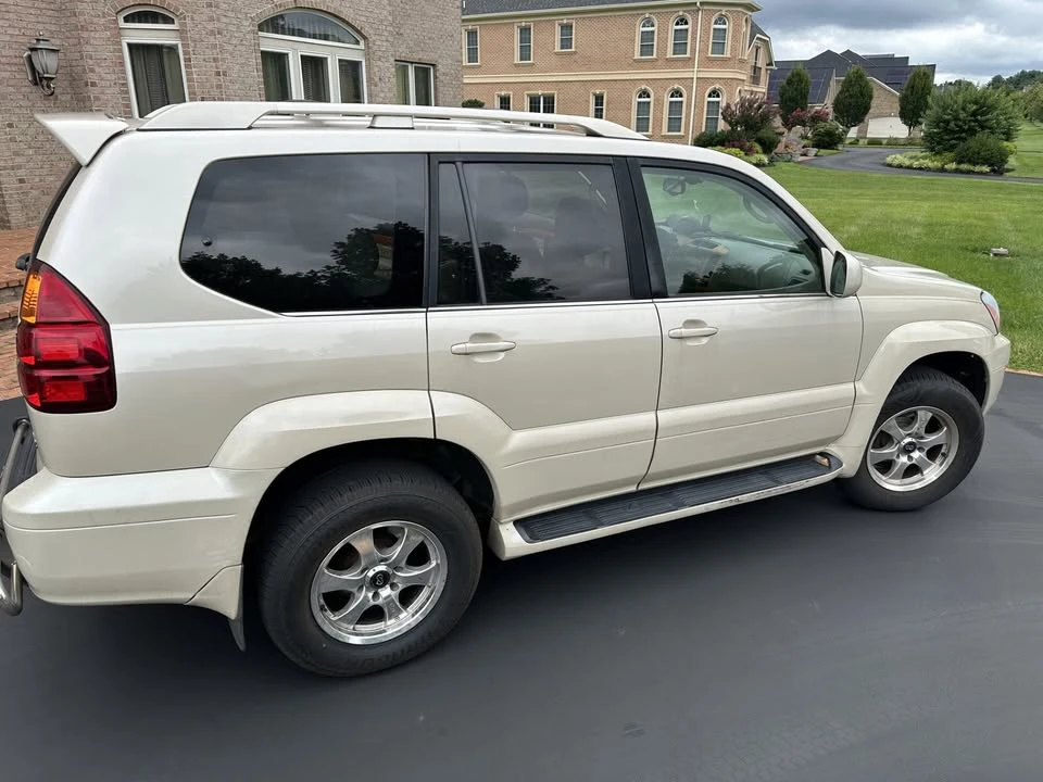 2003 Lexus GX 1st Gen - Image 3 of 9