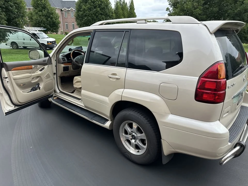 2003 Lexus GX 1st Gen - Image 4 of 9