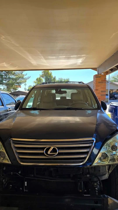 2004 Lexus GX 1st Gen - Image 4 of 10