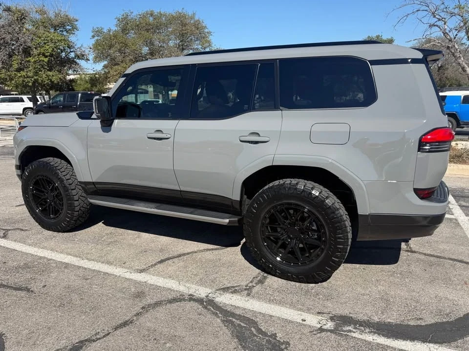 2025 Lexus GX 3rd Gen - Image 6 of 10