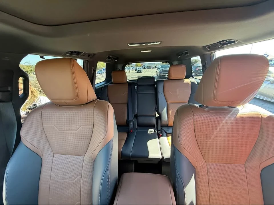 2025 Lexus GX 3rd Gen - Image 10 of 10