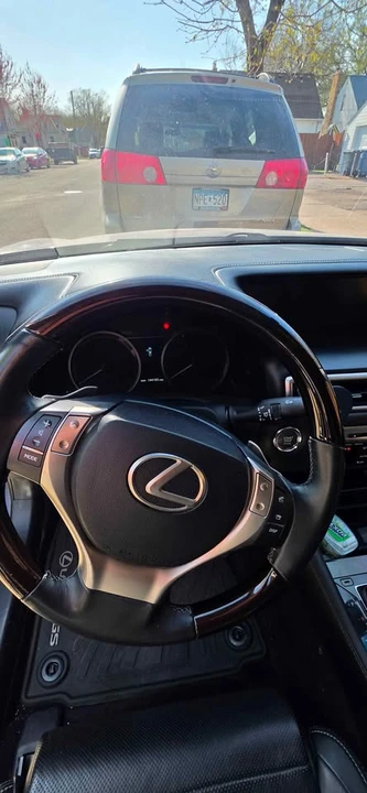 2014 Lexus GS 4th Gen - Image 6 of 8