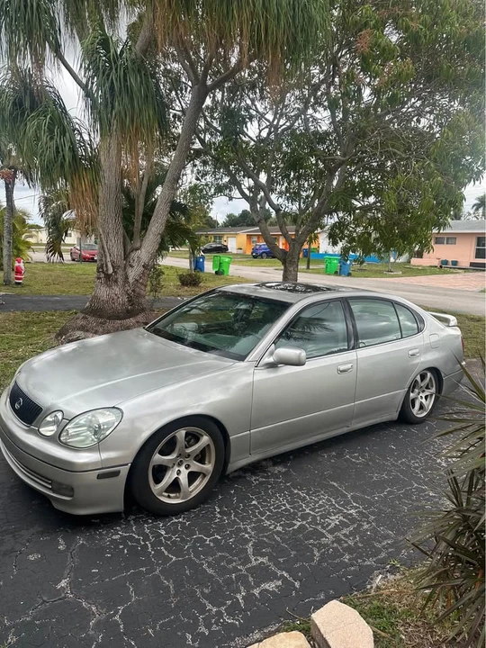 2002 Lexus GS 2nd Gen - Image 3 of 4