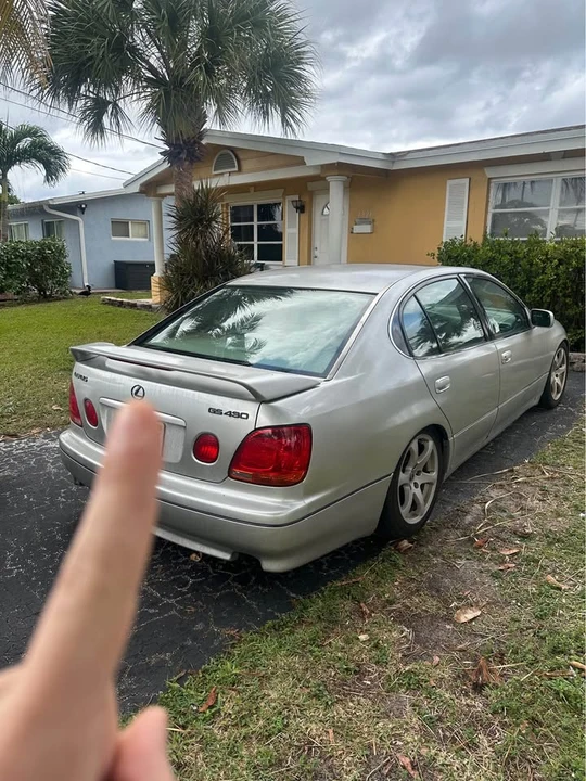 2002 Lexus GS 2nd Gen - Image 4 of 4