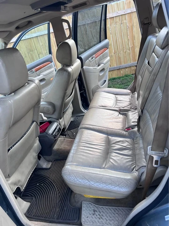 2004 Lexus GX 1st Gen - Image 5 of 8