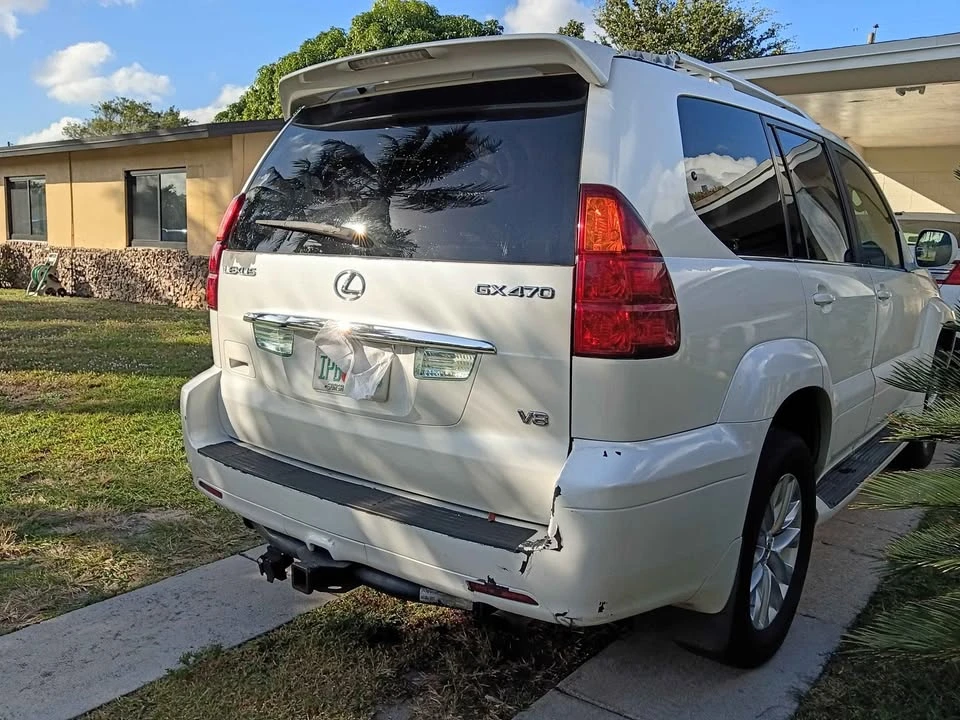2004 Lexus GX 1st Gen - Image 5 of 10