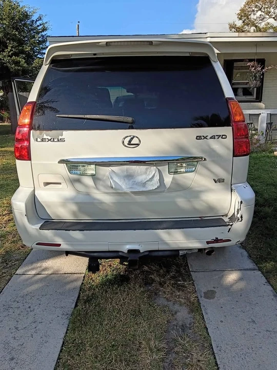 2004 Lexus GX 1st Gen - Image 4 of 10