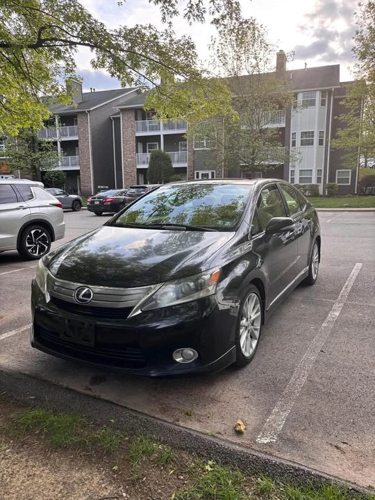 Lexus HS - Image 2 of 6