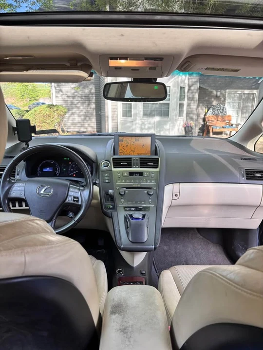 Lexus HS - Image 6 of 6